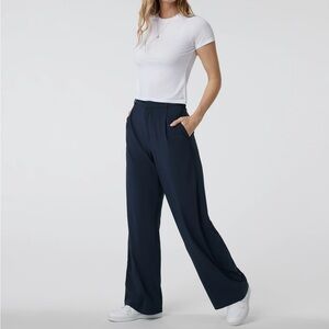 Vuori Navy Blue Villa Women’s Trouser Pants - Short inseam